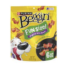 Beggin' Fun Size dog treats in a yellow bag.